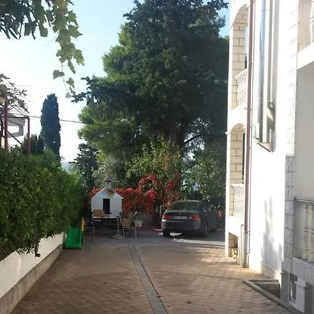 Okrug Gornji 17032c * Traù